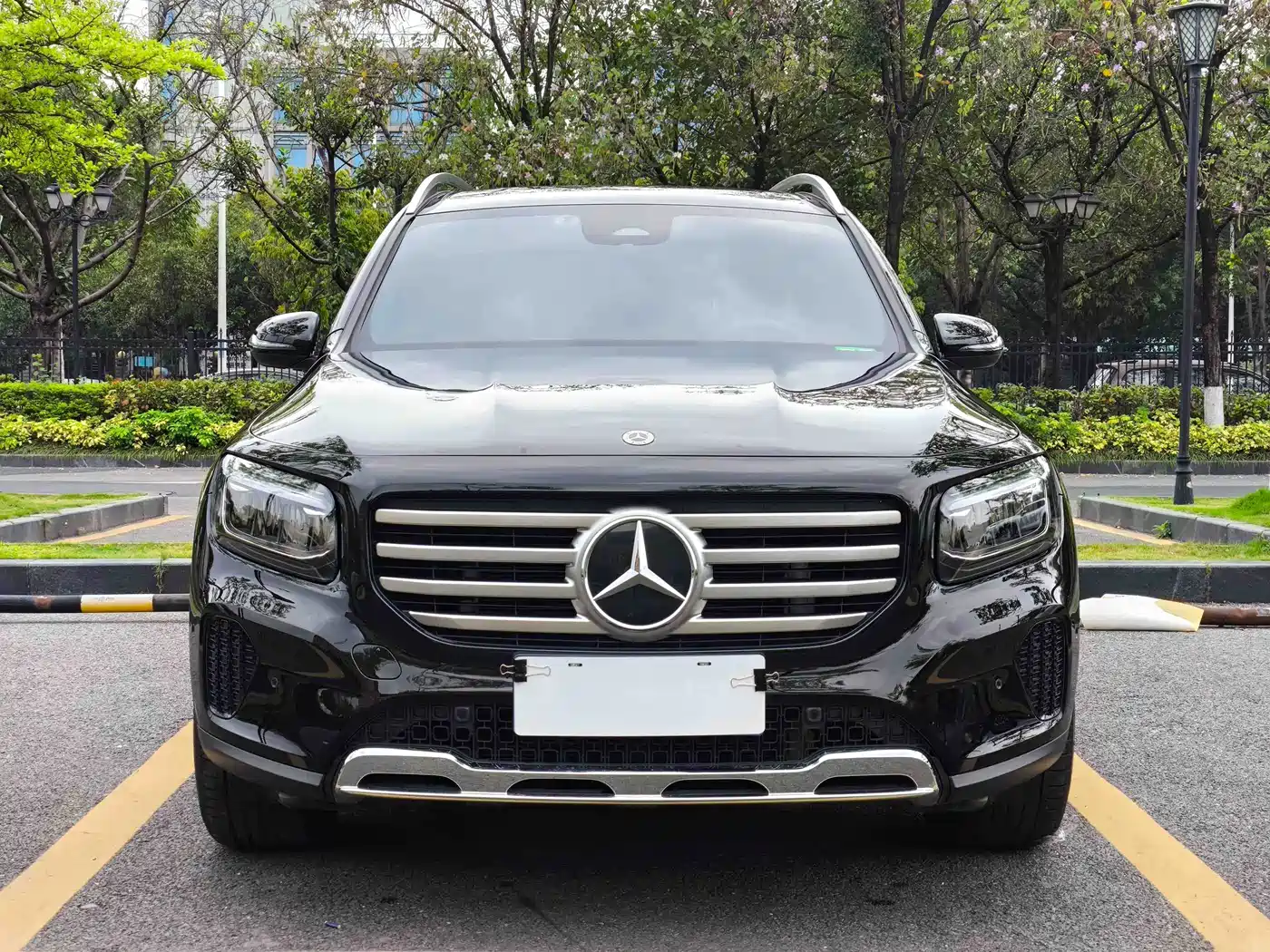 Mercedes-Benz GLB 2024