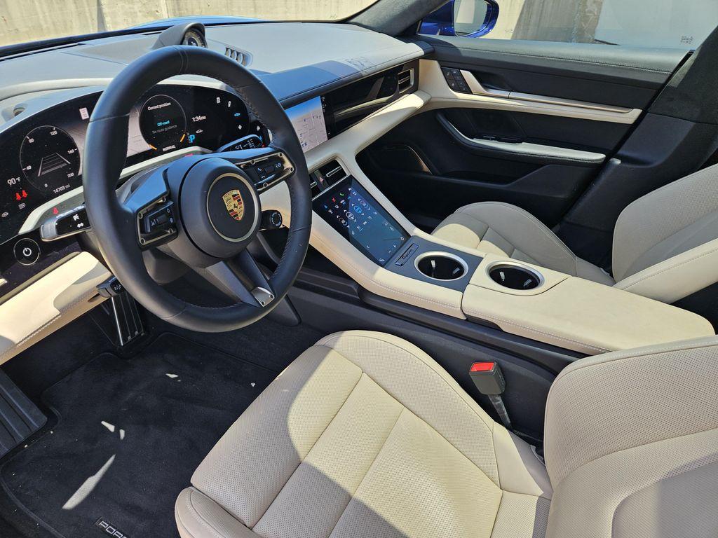 Porsche Taycan 2023