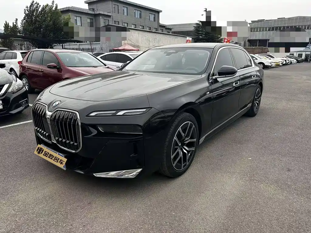 BMW 7 серии 2024