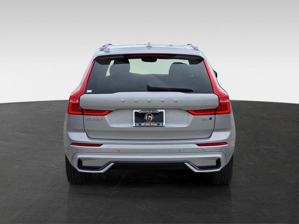 Volvo XC60 2025