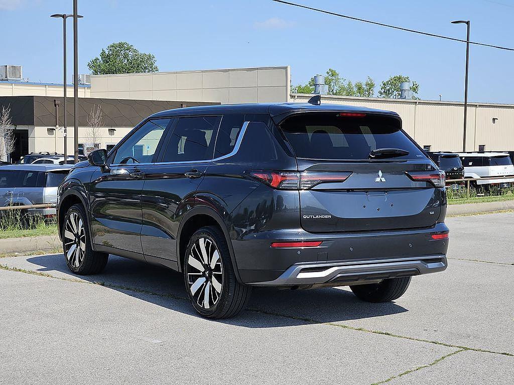 Mitsubishi Outlander 2025