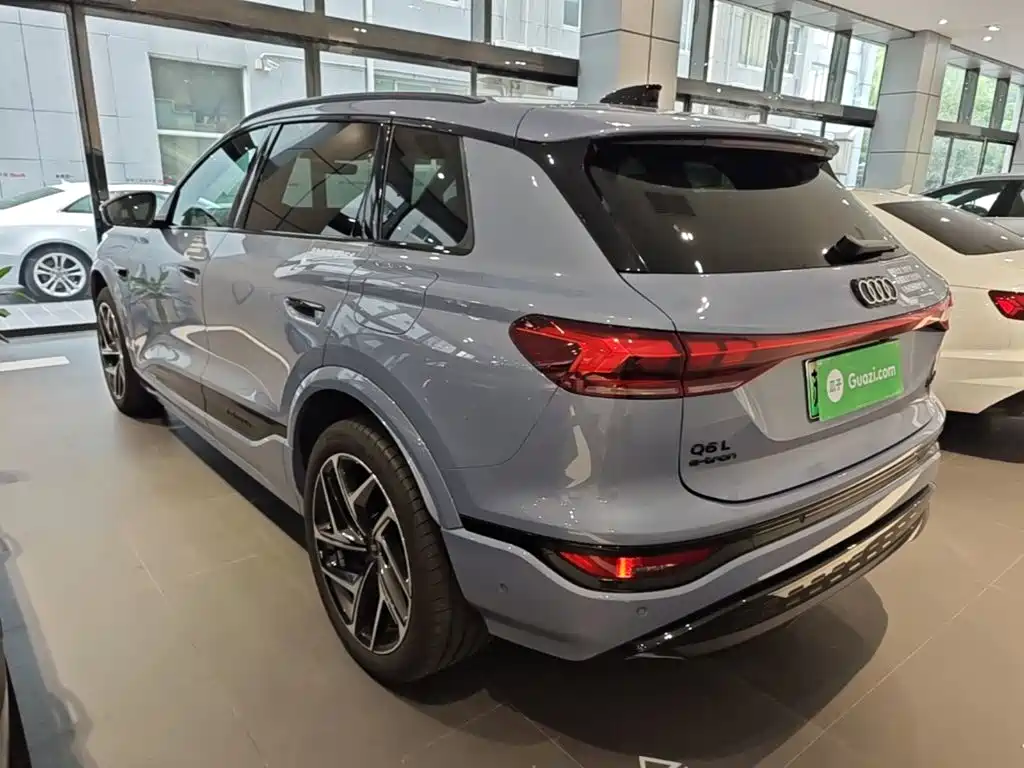 Audi e-tron 2025