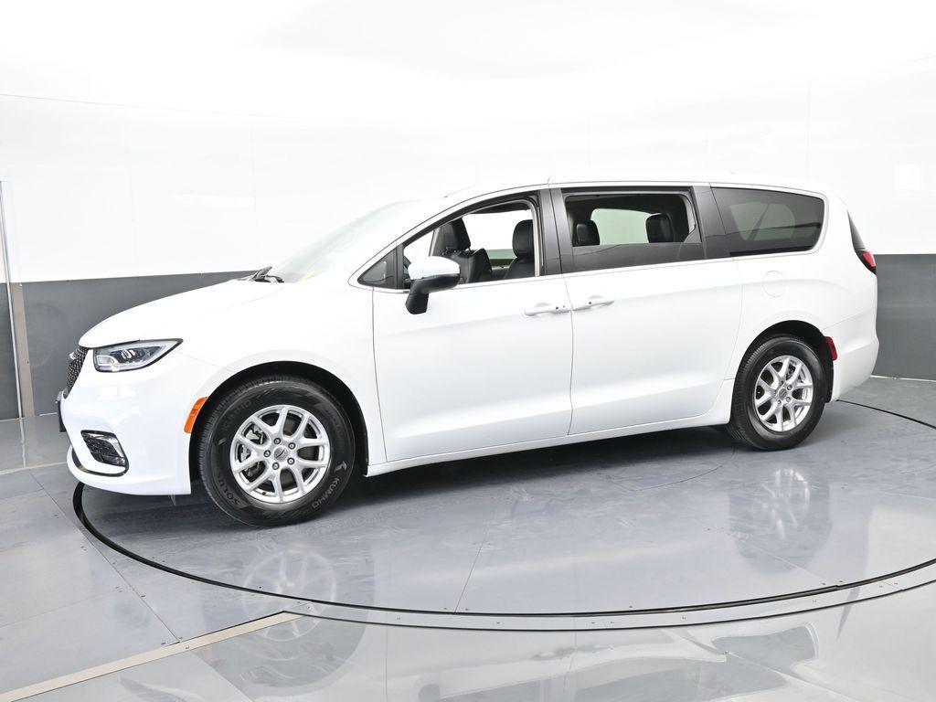 Chrysler Pacifica 2023