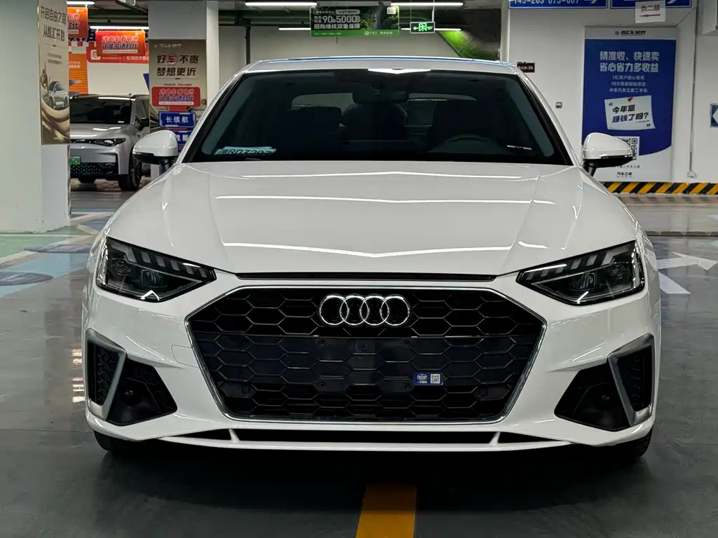 Audi A4 2023
