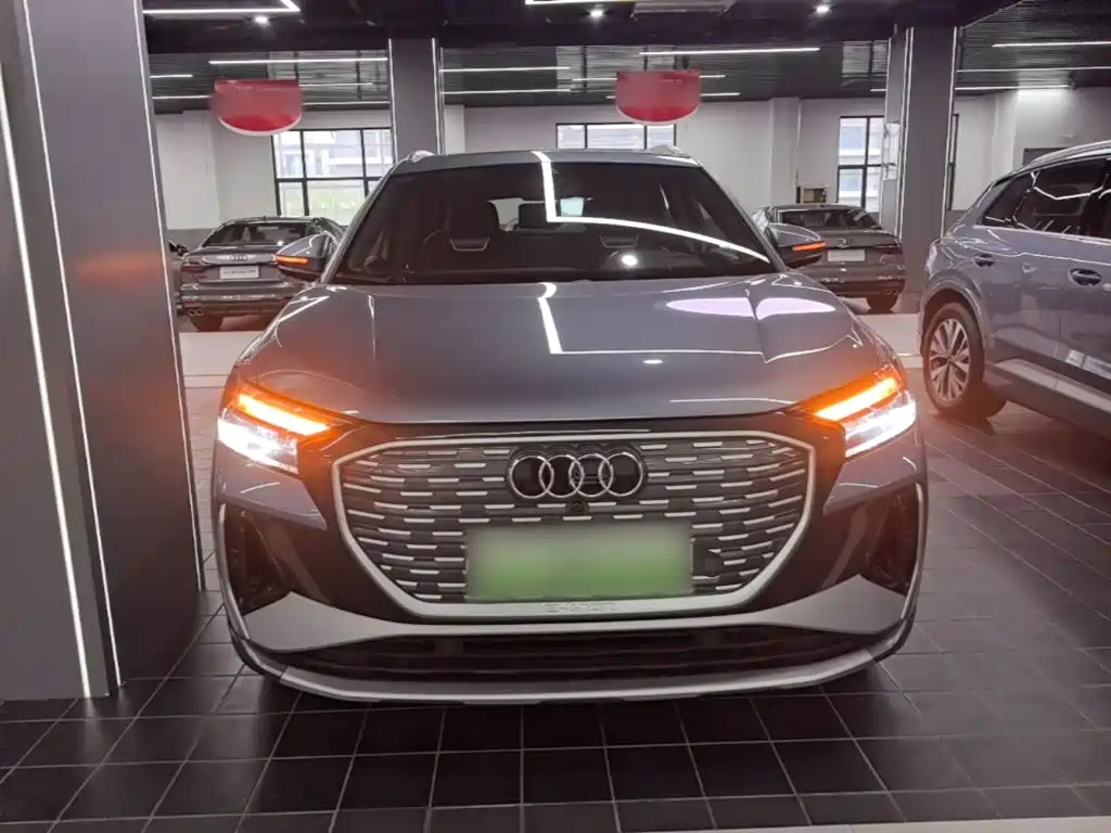 Audi Q4 e-tron 2025