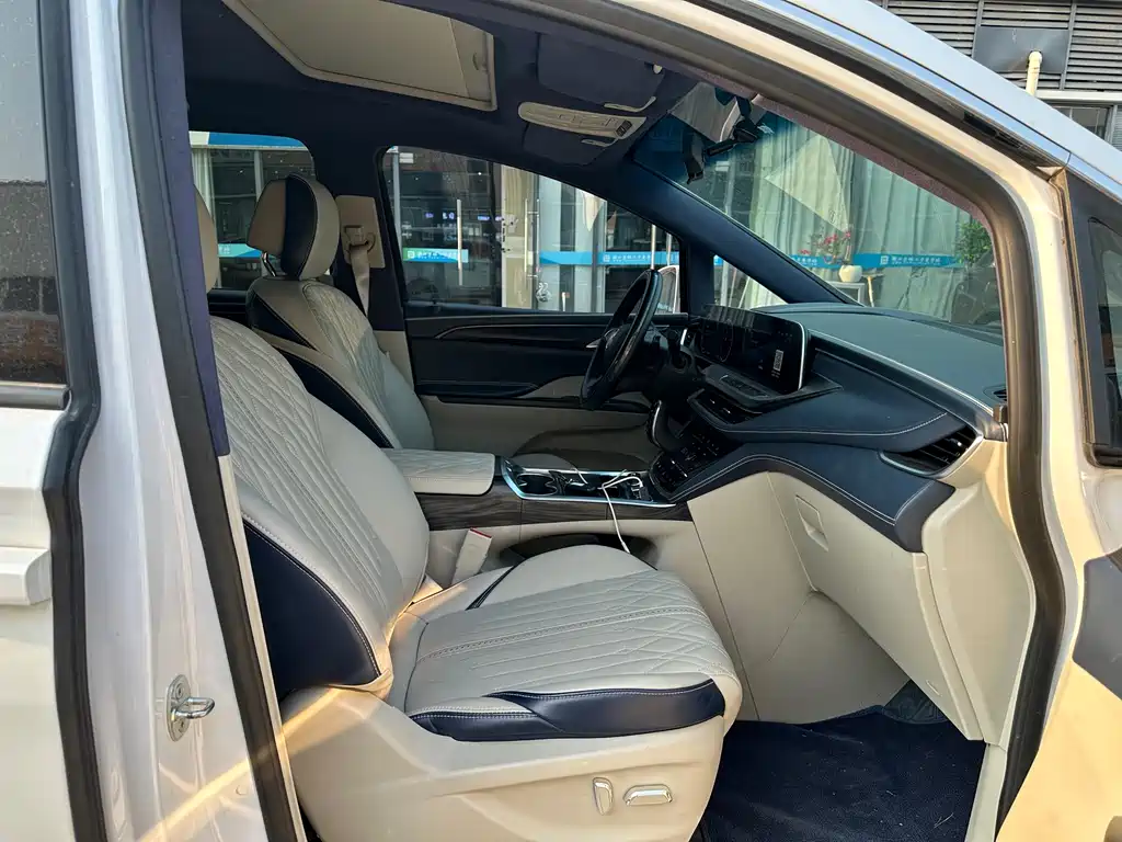 Buick GL8 2022