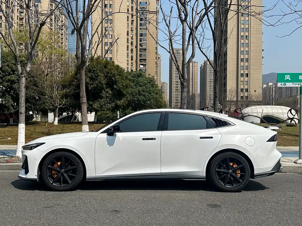 Changan UNI-V 2022