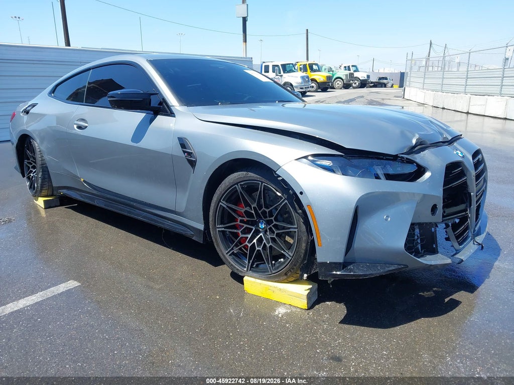 BMW M4 2025