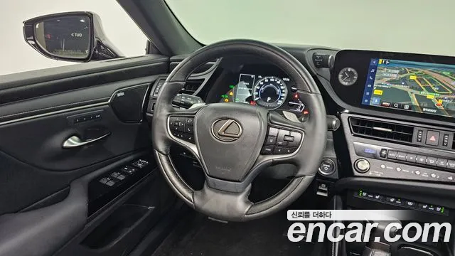 Lexus ES 2024