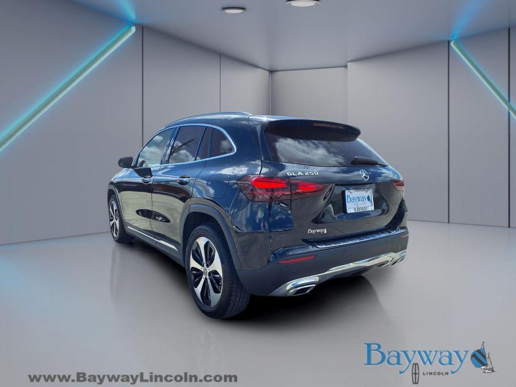 Mercedes-Benz GLA 250 2025
