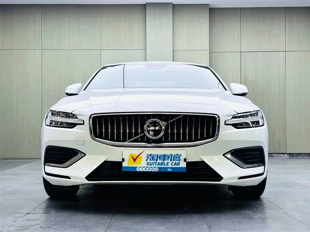 Volvo S60 2024