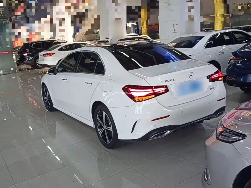 Mercedes-Benz A-Класс 2023
