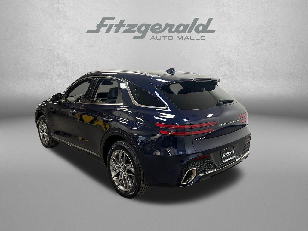 Genesis GV70 2025