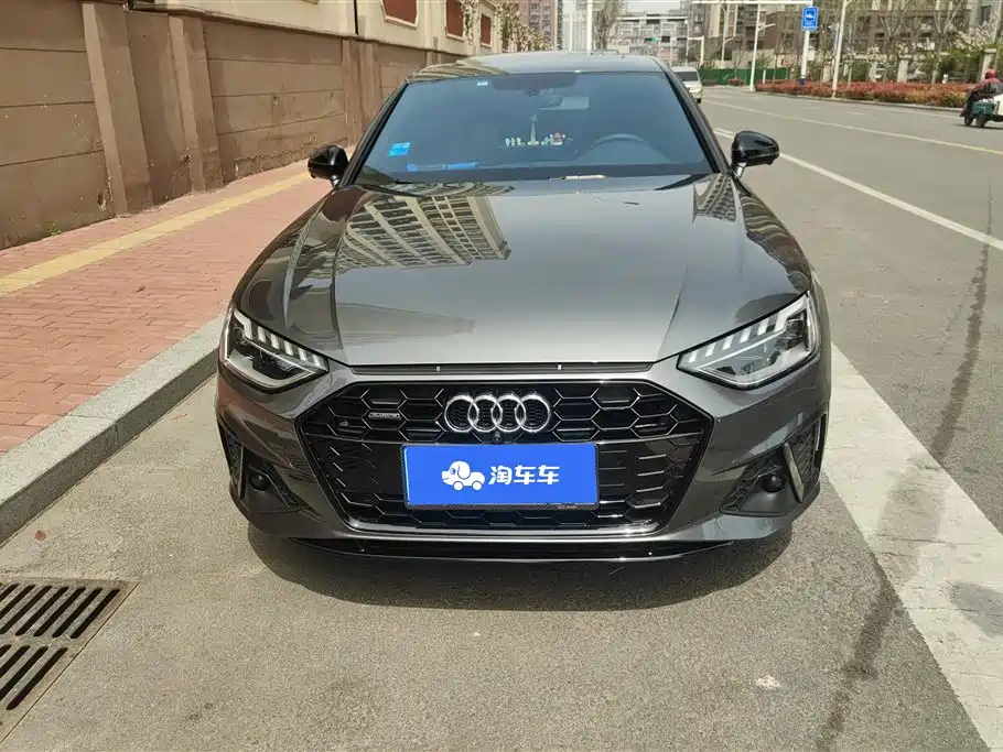 Audi A4 2023