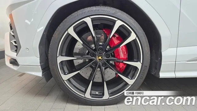 Lamborghini Urus 2020