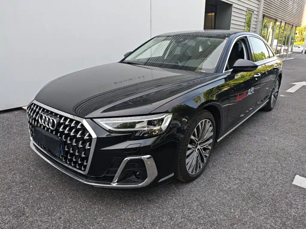 Audi A8 2025