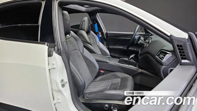 Maserati Ghibli 2022