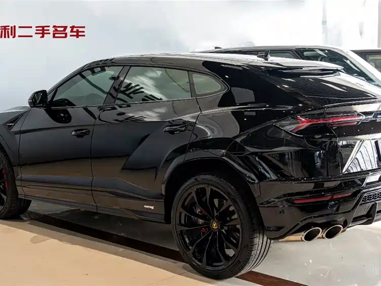 Lamborghini Urus 2023