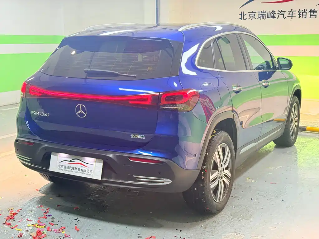 Mercedes-Benz EQA 2024
