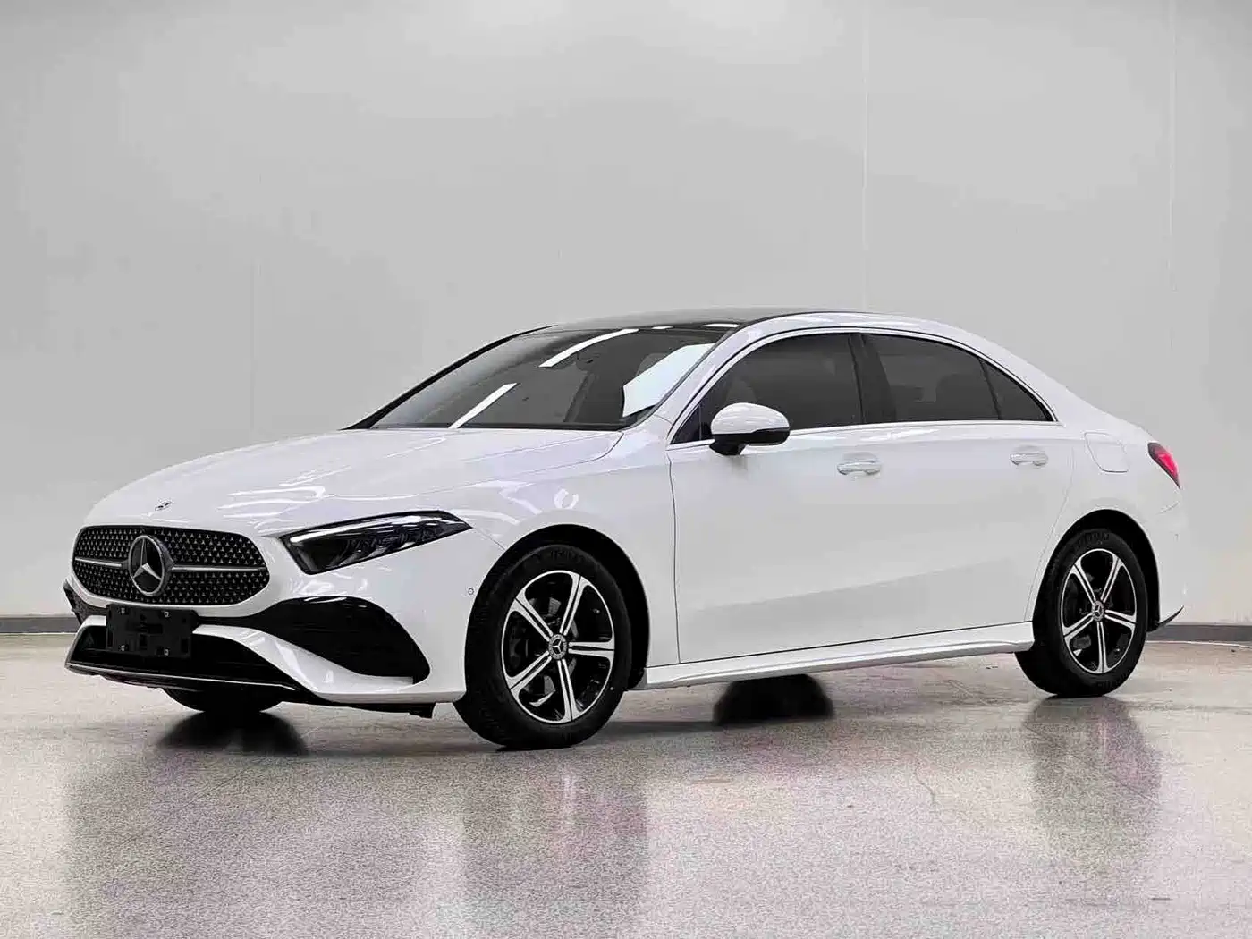 Mercedes-Benz A-Класс 2024