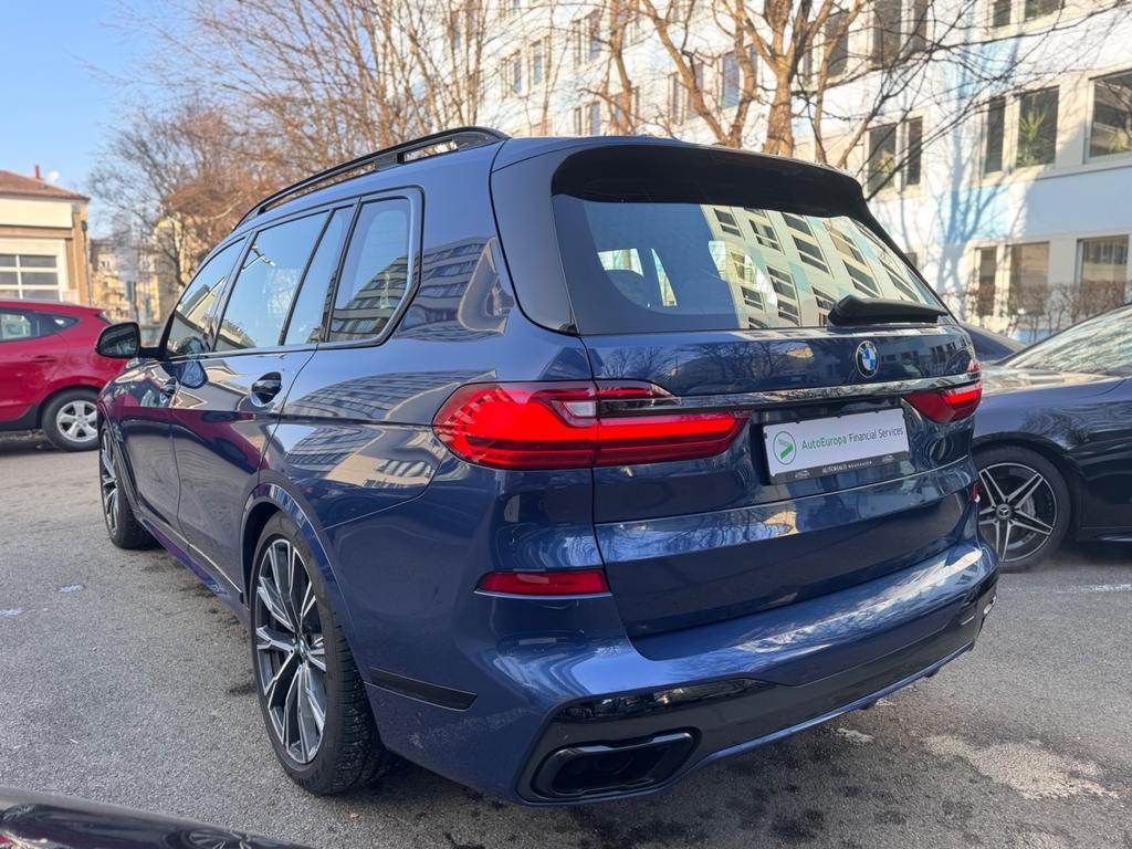 BMW X7 2021