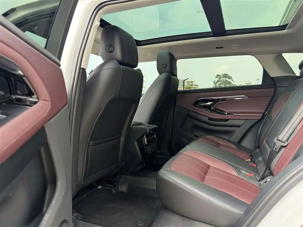 Land Rover Range Rover Evoque 2023