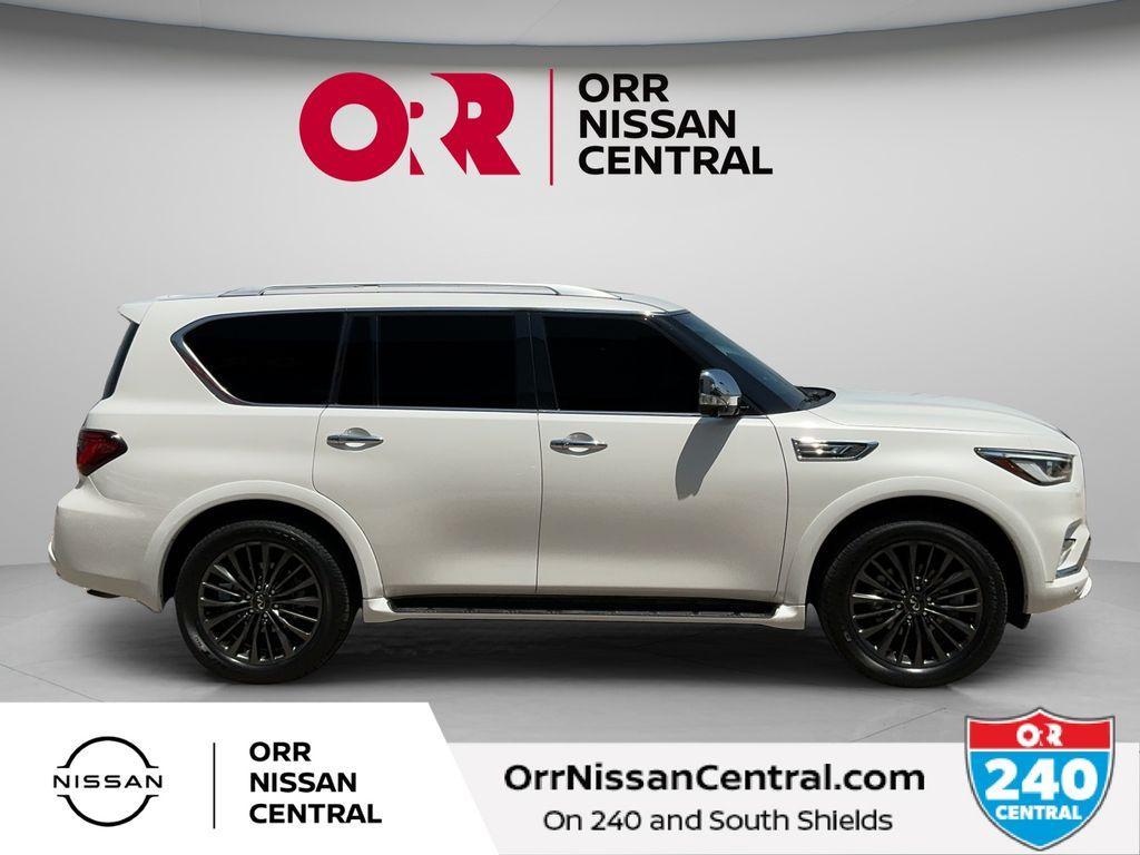 Infiniti QX80 2023