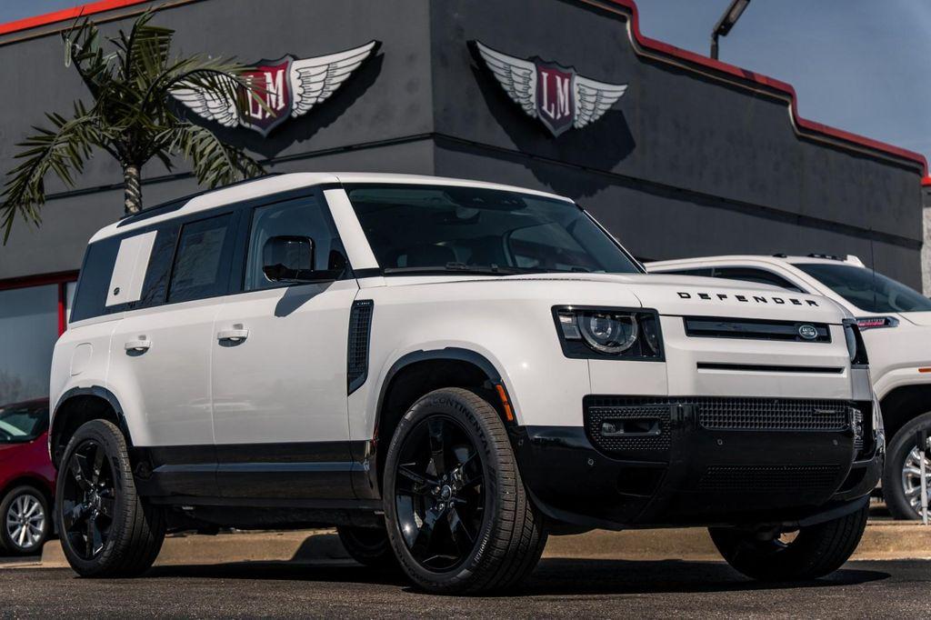 Land Rover Defender 2023