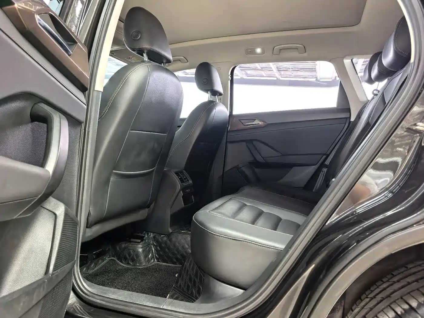 Volkswagen Tharu 2023
