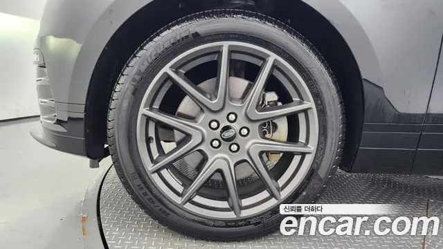 Land Rover Range Rover Velar 2023