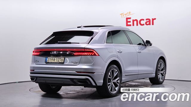 Audi Q8 2021