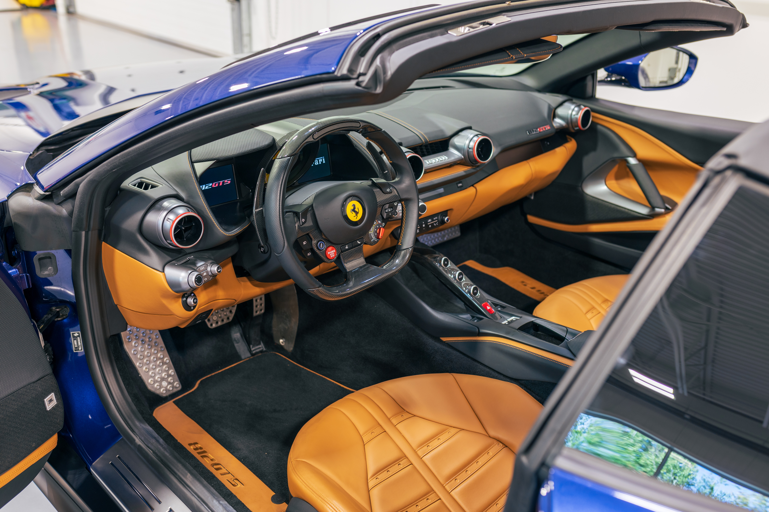 Ferrari 812 2022