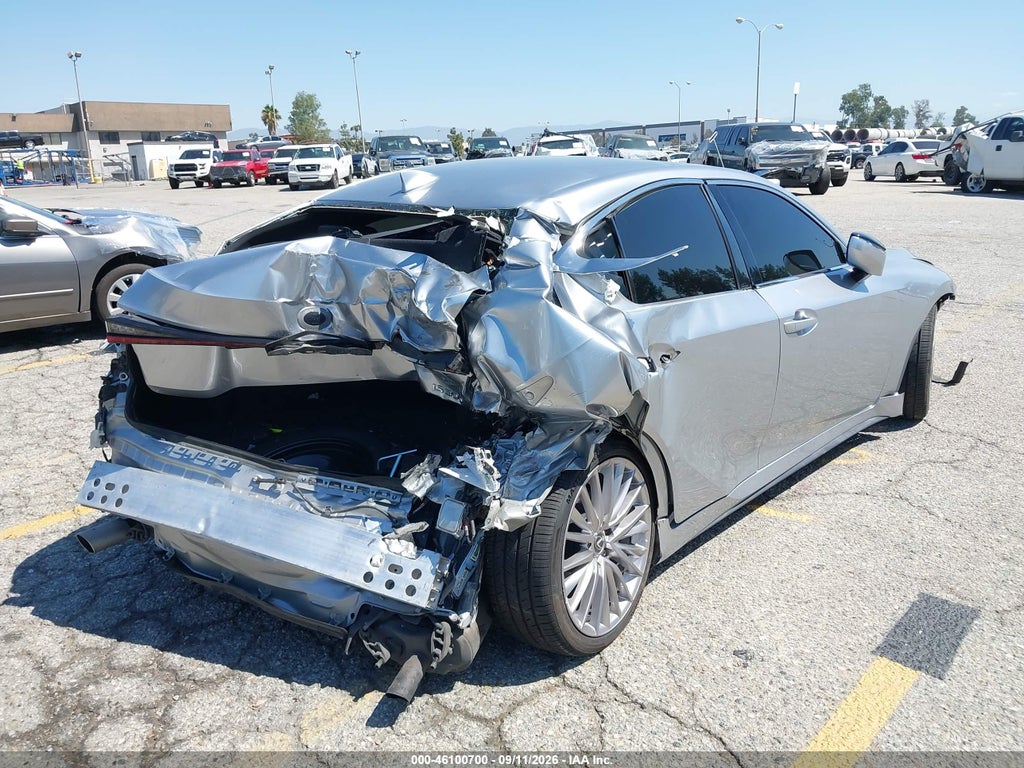 Lexus IS 300 2024