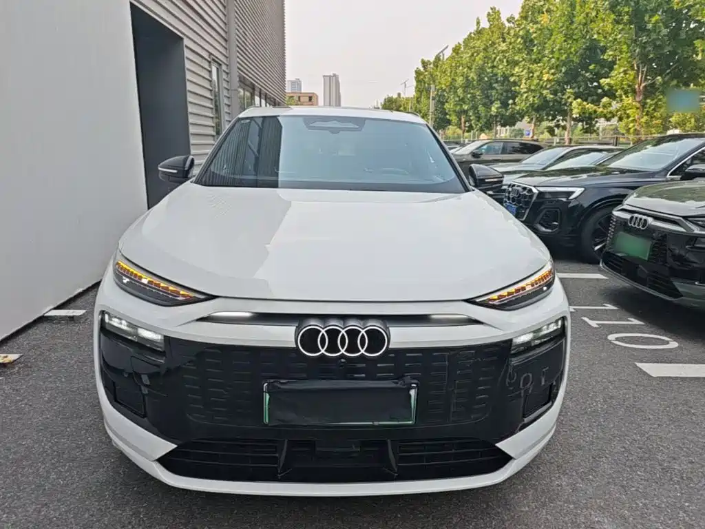 Audi e-tron 2025