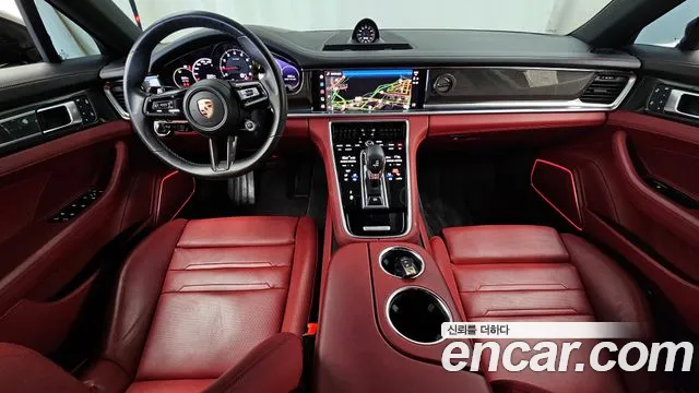 Porsche Panamera 2023