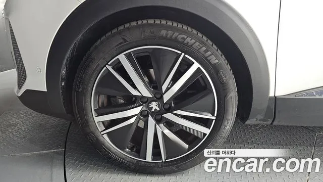 Peugeot 5008 2023
