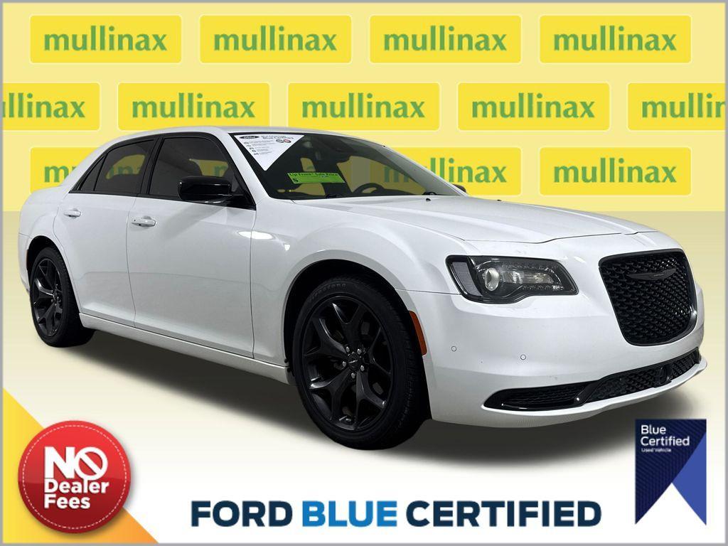 Chrysler 300 2023