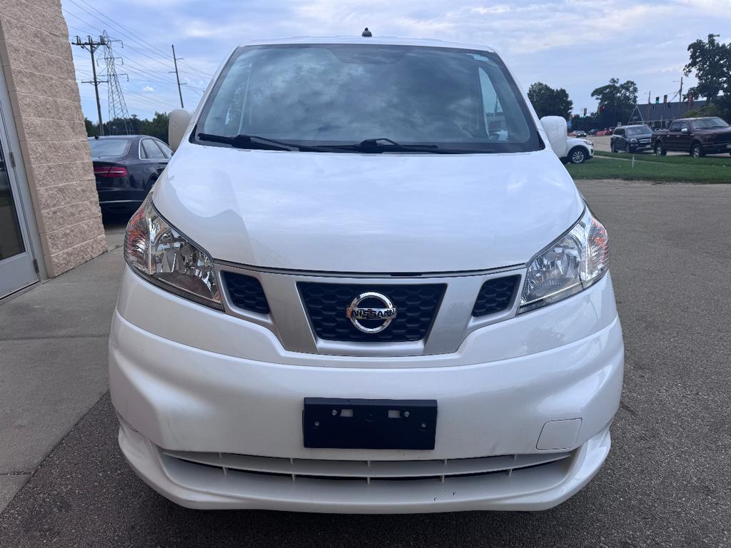 Nissan NV200 2021