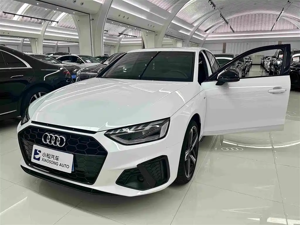 Audi A4 2025