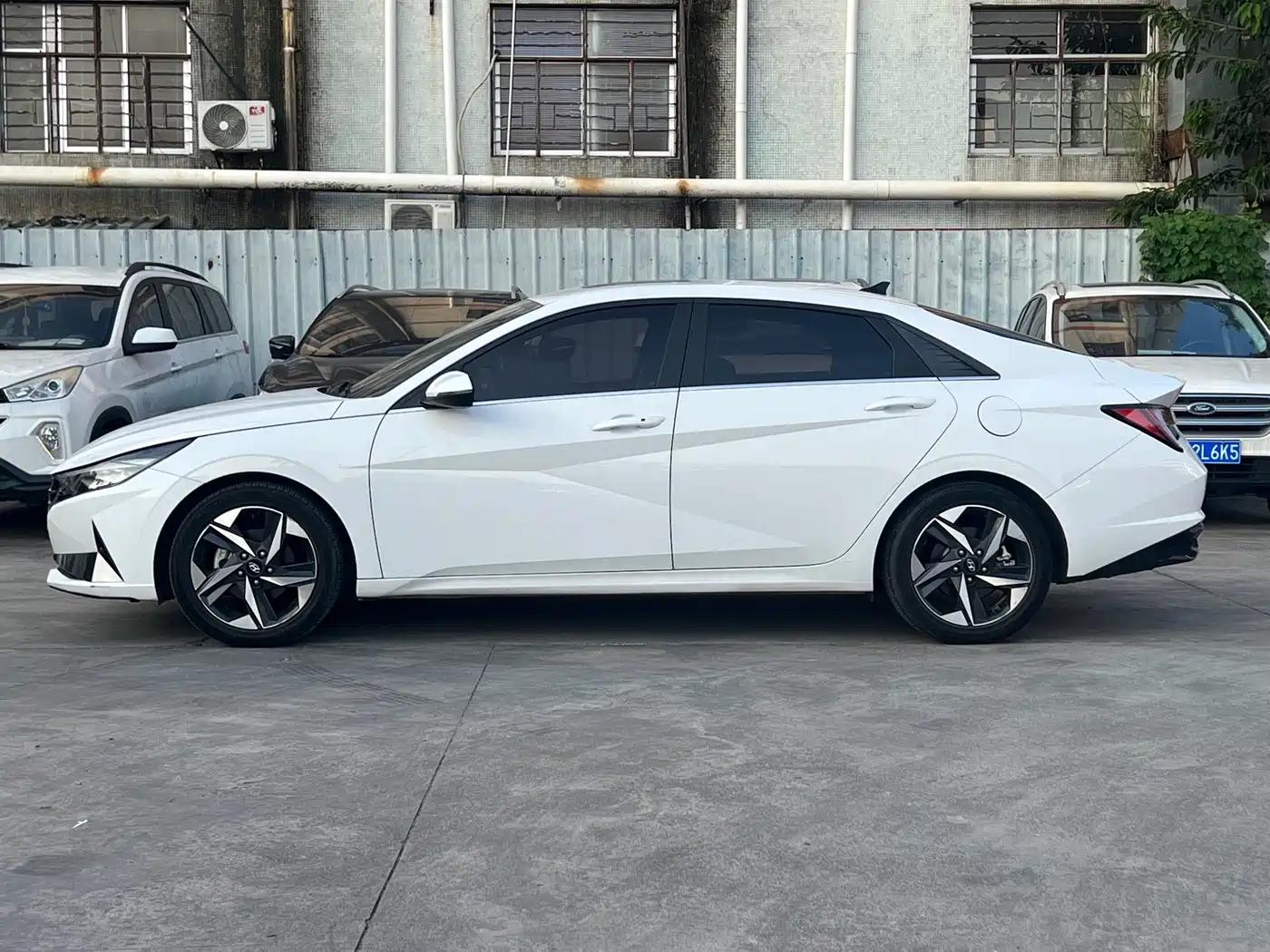Hyundai Elantra 2022