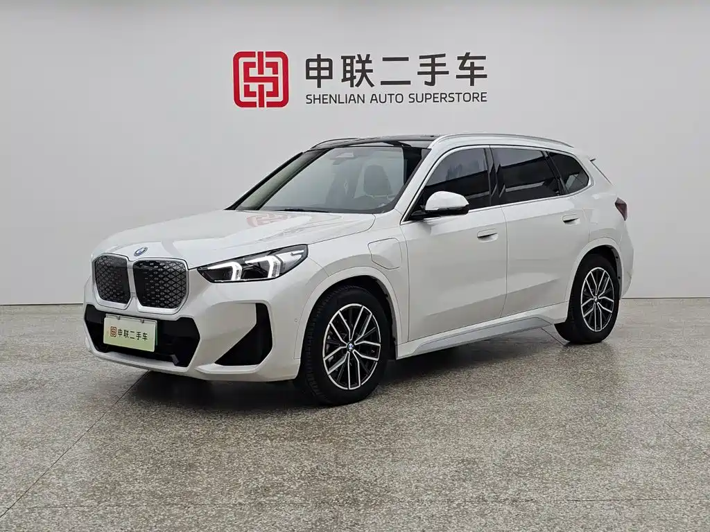 BMW iX1 2026