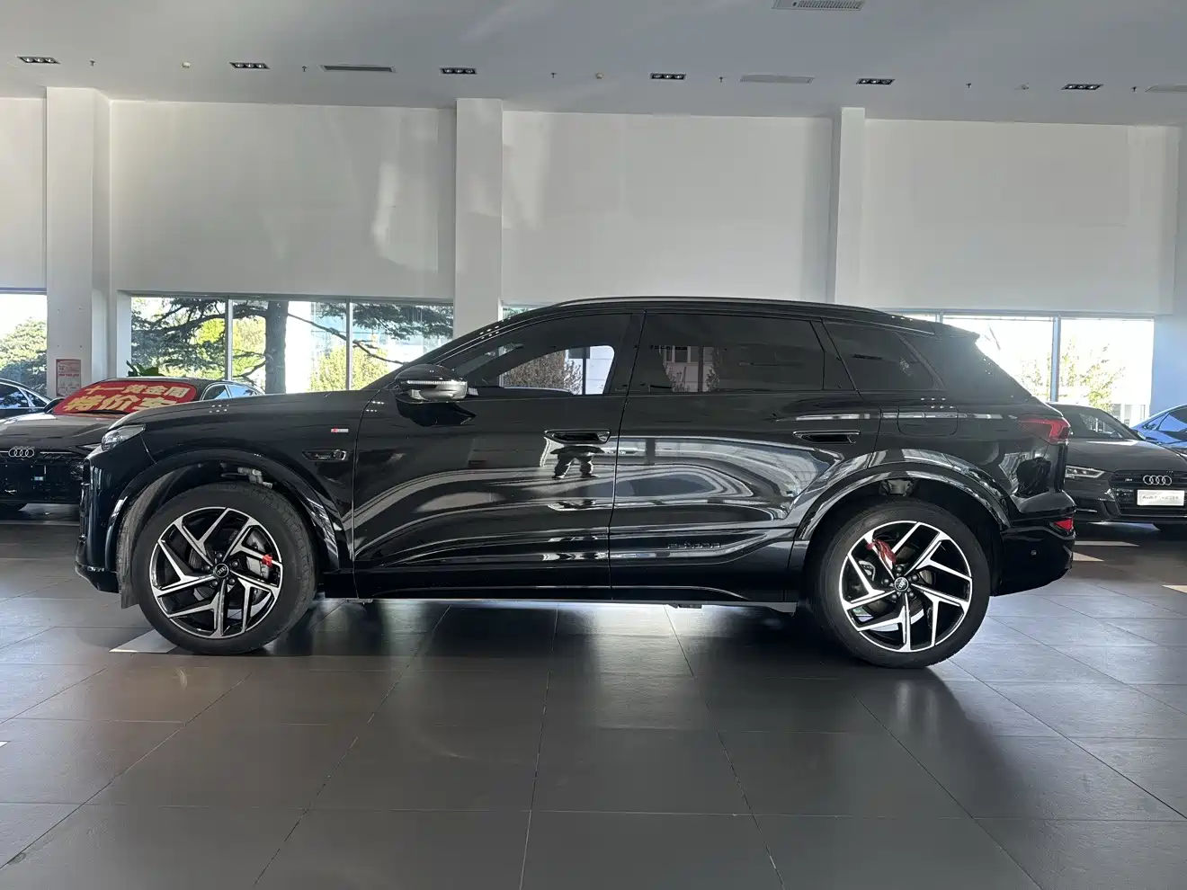 Audi e-tron 2025