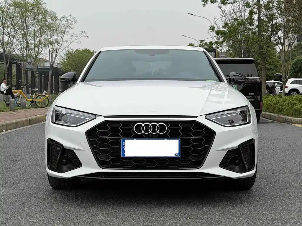 Audi A4 2024