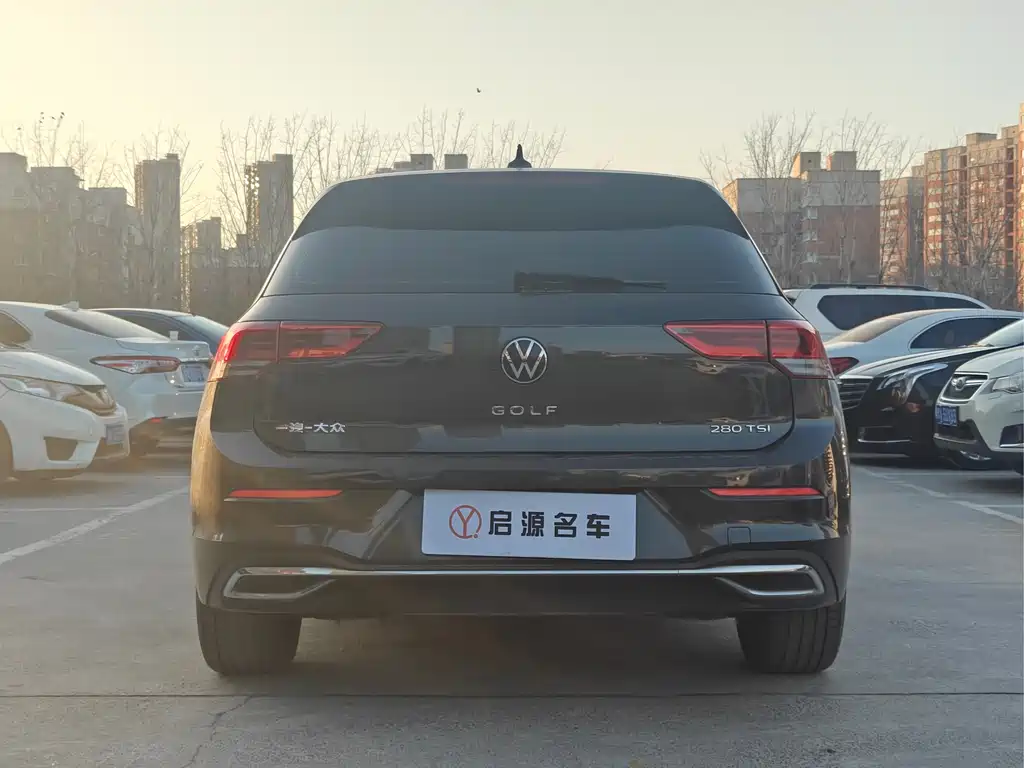 Volkswagen Golf 2021