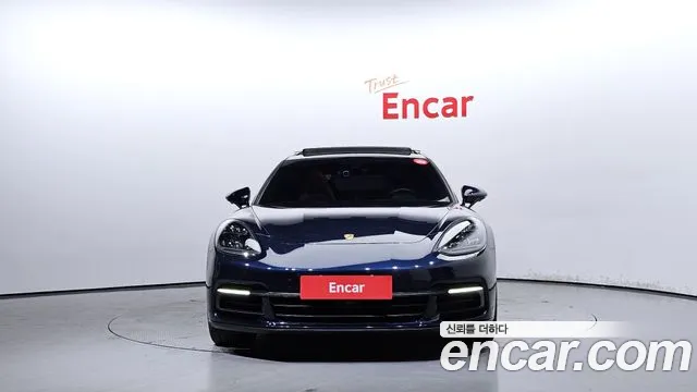 Porsche Panamera 2020