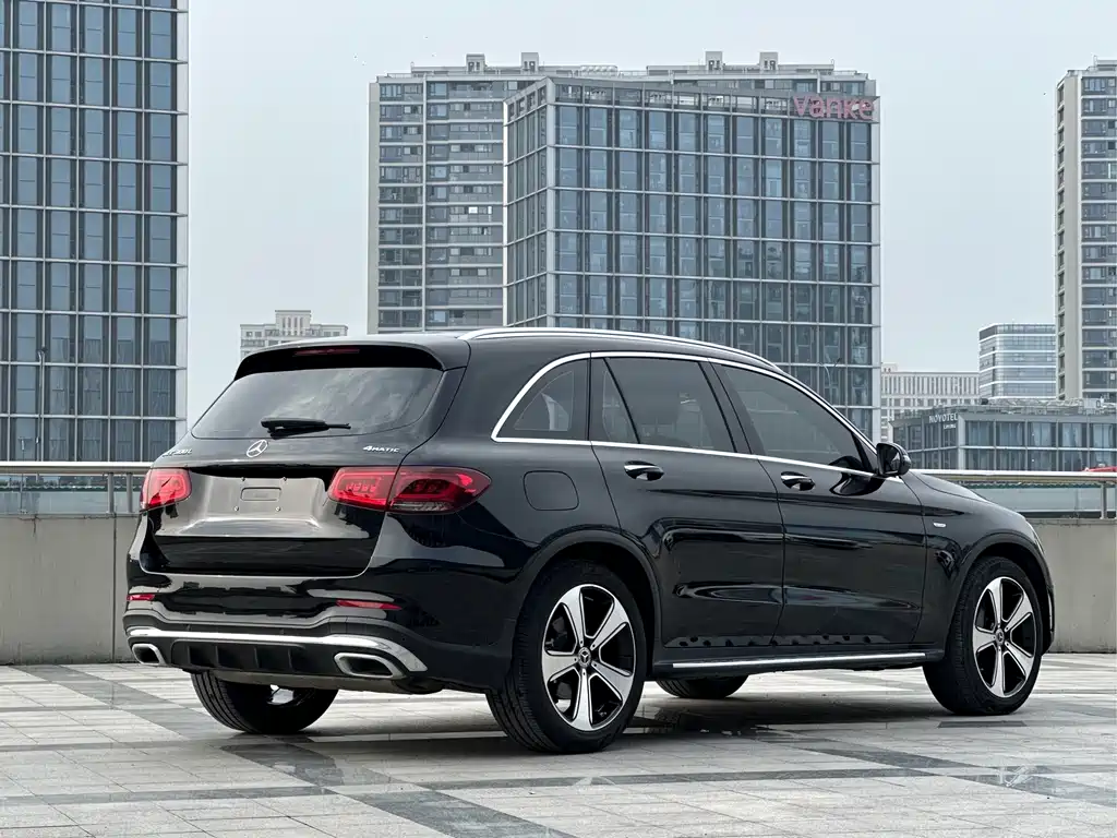 Mercedes-Benz GLC 2023