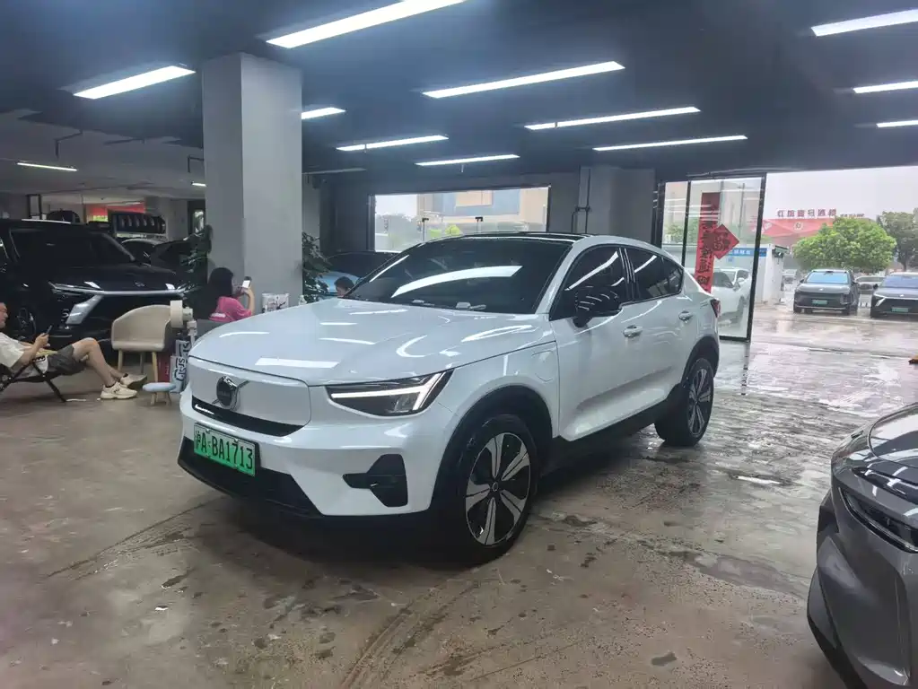Volvo C40 2022