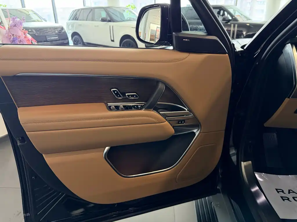 Land Rover Range Rover 2024