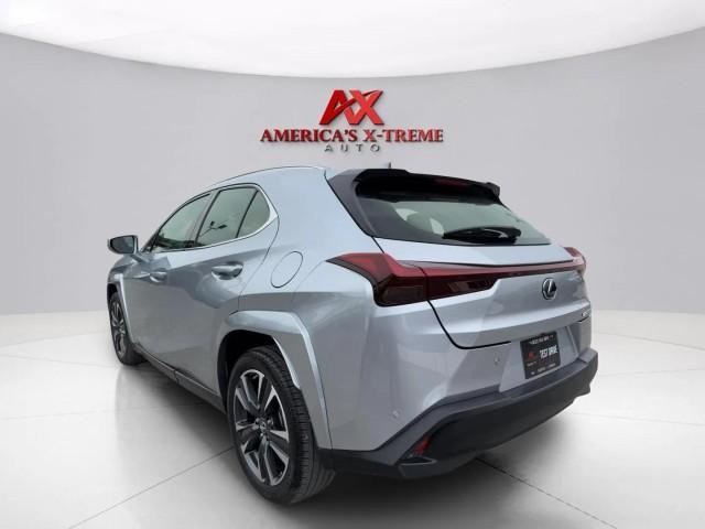 Lexus UX 2023