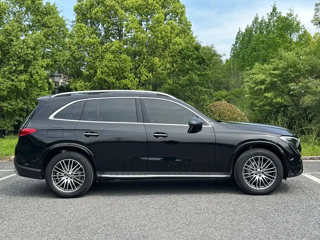Mercedes-Benz GLC 2024